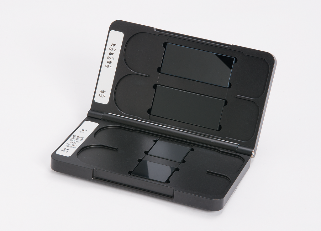 Standards for micro-TRI-gloss
