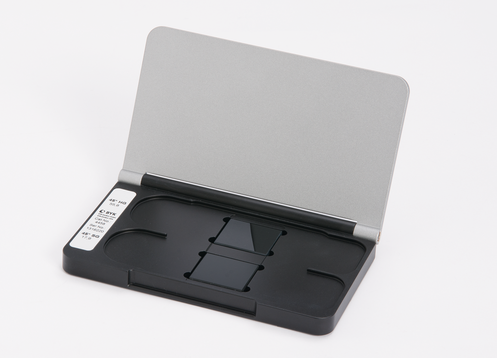 Standards for micro-TRI-gloss
