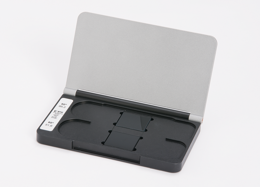 Standards for micro-TRI-gloss