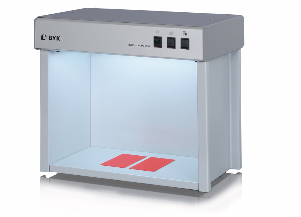 Light Booth byko-spectra mini from BYK-Gardner with red samples for visual color evaluation