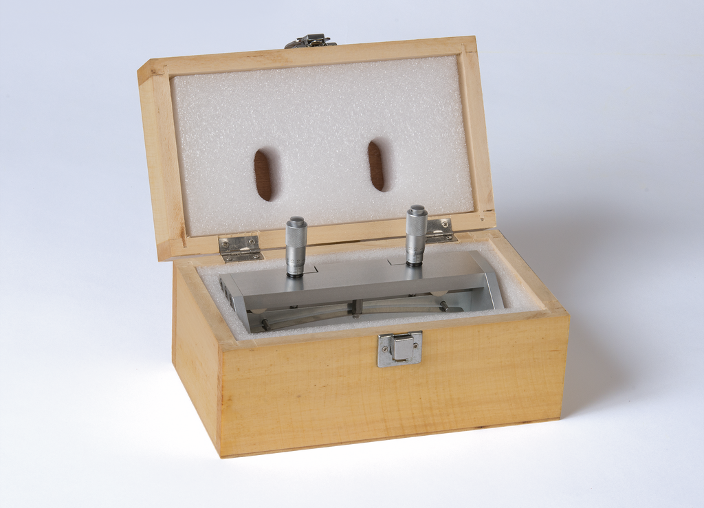 Covering Box open with Film Casting Knife from BYK-Gardner