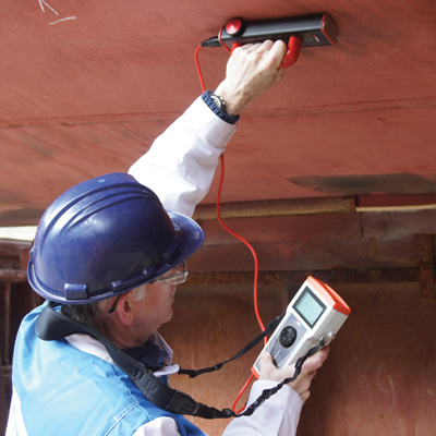 Hull Roughness Gauge in Use