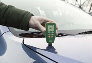CG204 Coating Thickness Gauge in Use