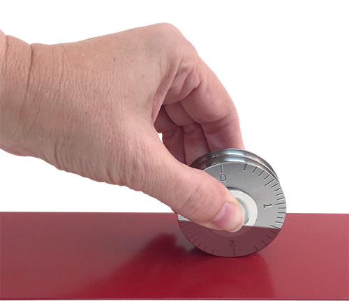 IC Wet Film Thickness Gauge in Use